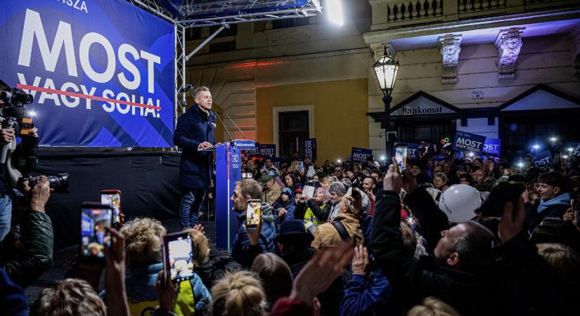 Magyar Péter: Kiparancsolták a zárt csarnokokból Orbán Viktort az orosz kampánytanácsadók