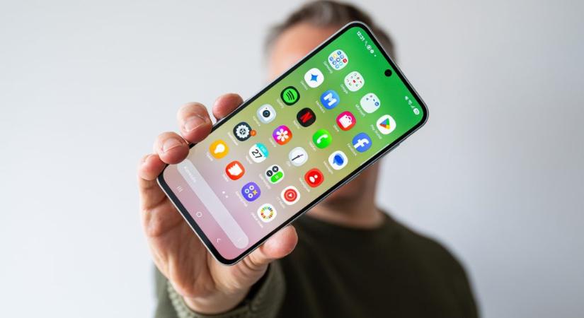 Galaxy A57: kiszivárogtak a népszerű középkategóriás Samsung fontosabb részletei