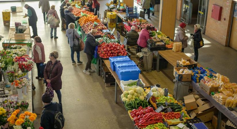 Friss, illatos és zamatos: meglepő áron kapható a tavasz egyik legkelendőbb zöldsége a piacon