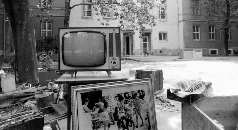 Tévé, fürdőkád és elfeledett fotók: retró galéria a régi lomtalanításokról