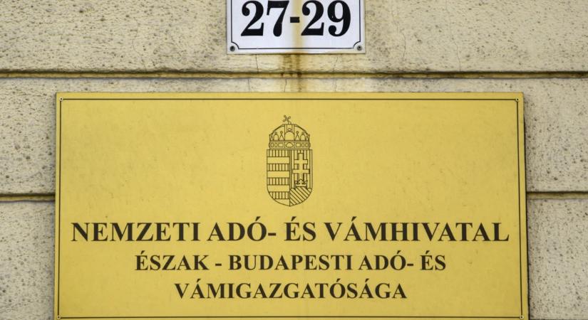 Ukrán takarékbank: visszakapjuk a lefoglalt járműveket. NAV: nem is voltak lefoglalva