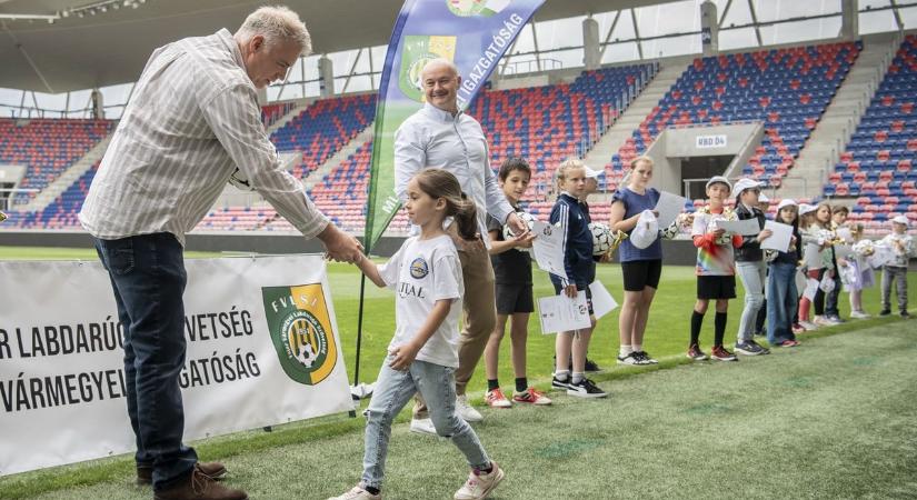 Ismét rajzpályázat a labdarúgás témakörében