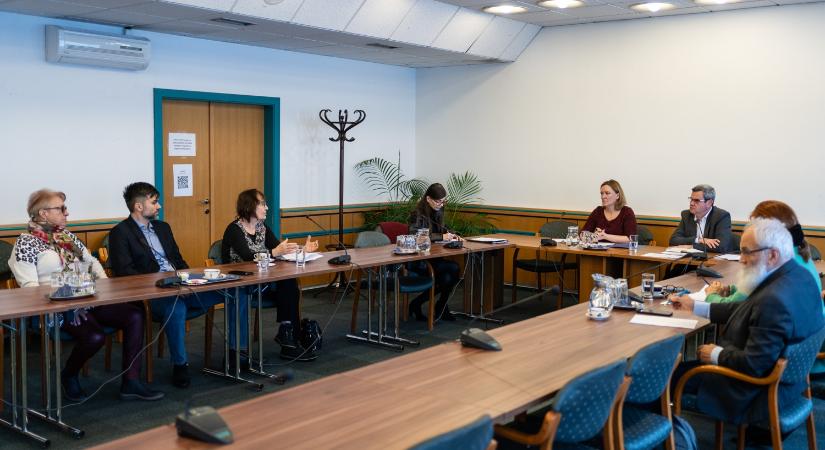 Takács Péter: Folytatódnak a bértárgyalások