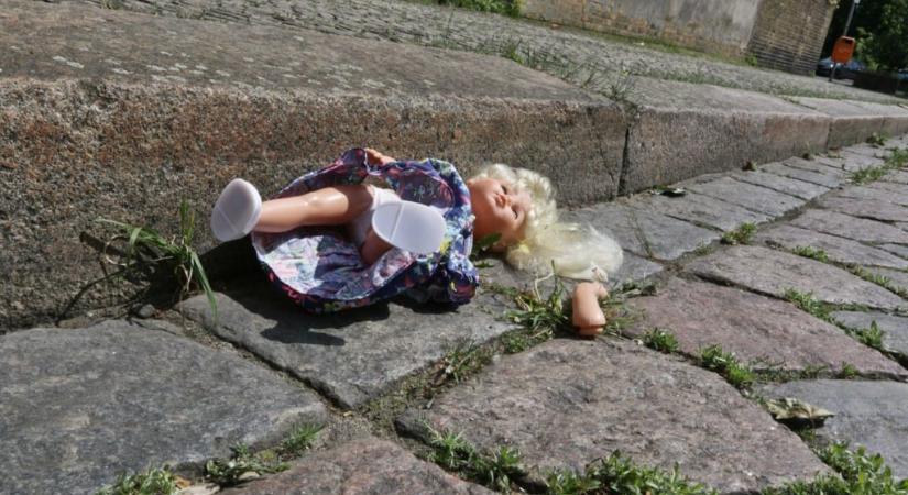 Verbális és fizikális agresszió, megszégyenítő magatartás miatt elbocsátottak egy siófoki óvodavezetőt