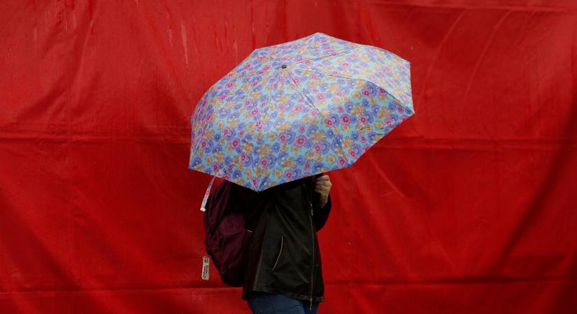 9 vármegyére adták ki a zivatarriasztást, a viharfront már fél Európát betakarta, valami elsöprő közeleg? - Időjárás-előrejelzés