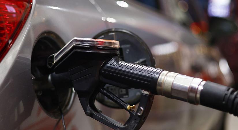 Szemmel jól látható összeg: ennyit spórolhatnak a családok és a vállalkozások a védett üzemanyagárak bevezetésével