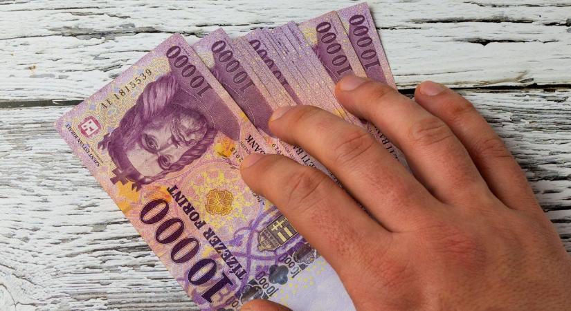 Így változnak az adók 2026-ban, sok magyar családnál nőhet a havi bevétel, itt vannak a legfontosabb tudnivalók