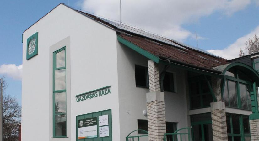 Jelentős könnyítés jön a vállalkozóknak: 2027-től egy helyen intézhető szinte minden ügy