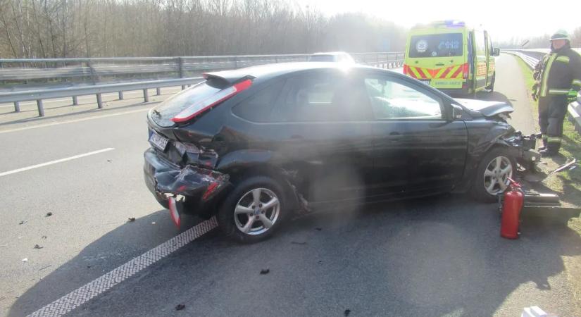 Váratlan fennakadás a sztrádán – mentők és tűzoltók is kivonultak