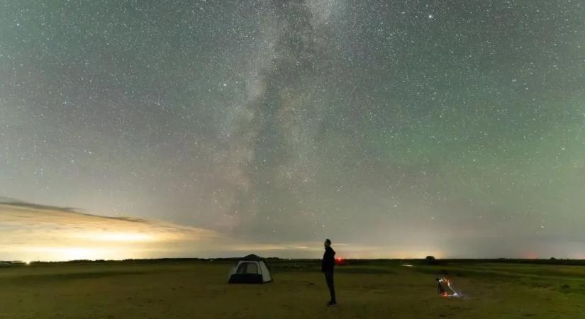 Különleges jelenség tűnik fel hamarosan az esti égbolton – ezt kár lenne kihagyni