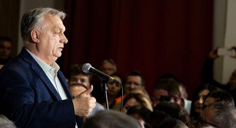 Orbán Viktor megkérte Szijjártó Pétert, árulja el, hogy teljesítenek az üzemanyagokra bevezetett védett árak – komoly és részletes választ kapott (VIDEÓ)