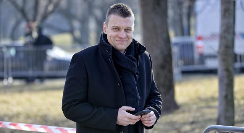 Menczer Tamás arcátlannak és pofátlannak nevezte, hogy Ukrajna turistaként tekint a magyar vizsgálóbizottságra
