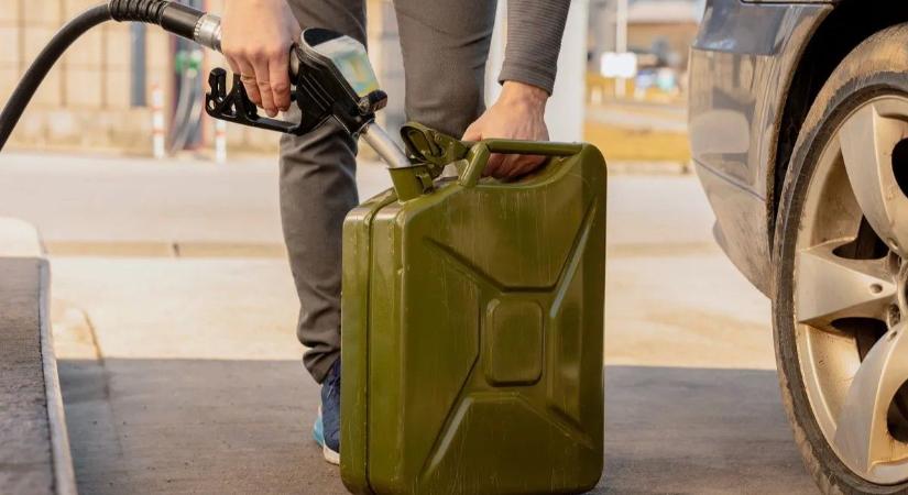 Ámokfutó benzintolvaj hergeli a halasi benzinkutasokat – fotó