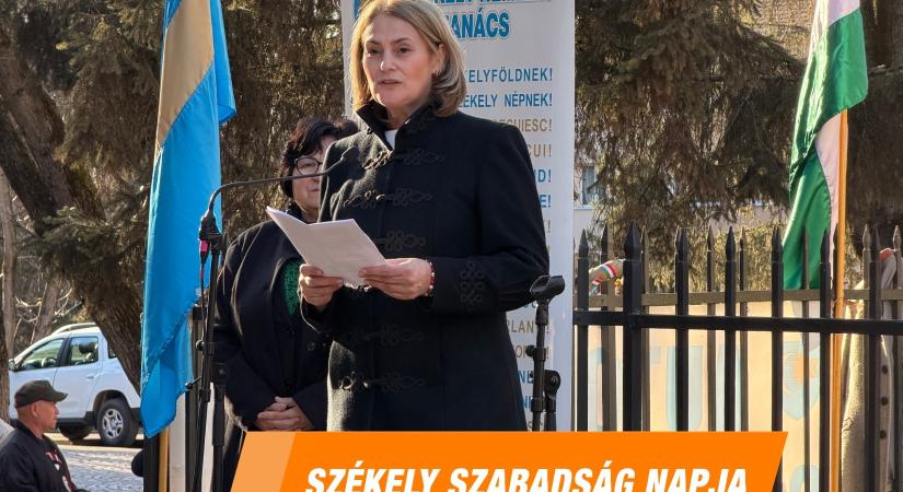 Székely szabadság napja – Több száz tüntető követelt autonómiát a Székelyföldnek Marosvásárhelyen