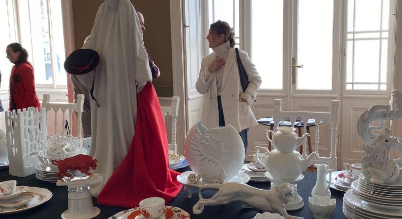 Hungarikum a Lenck-villában: Sopronba költözött a kétszáz éves herendi varázslat - fotók