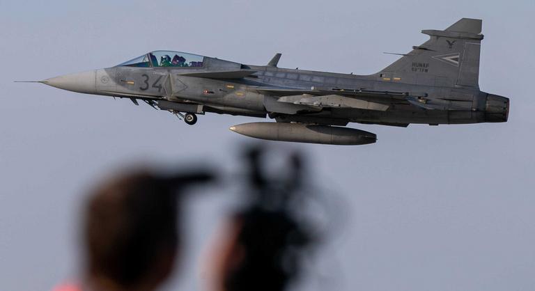 Még az idén új Gripeneket kap a magyar légierő