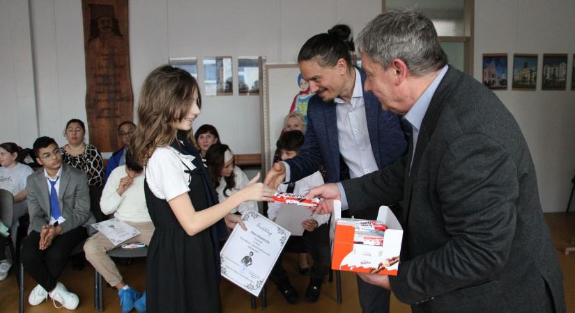 Íme azok a diákok, akik legeredményesebben szerepeltek a kecskeméti szavalóversenyen – fotók