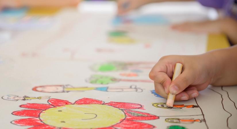 Verbális és fizikális agresszió miatt bocsátottak el egy óvodavezetőt Siófokon