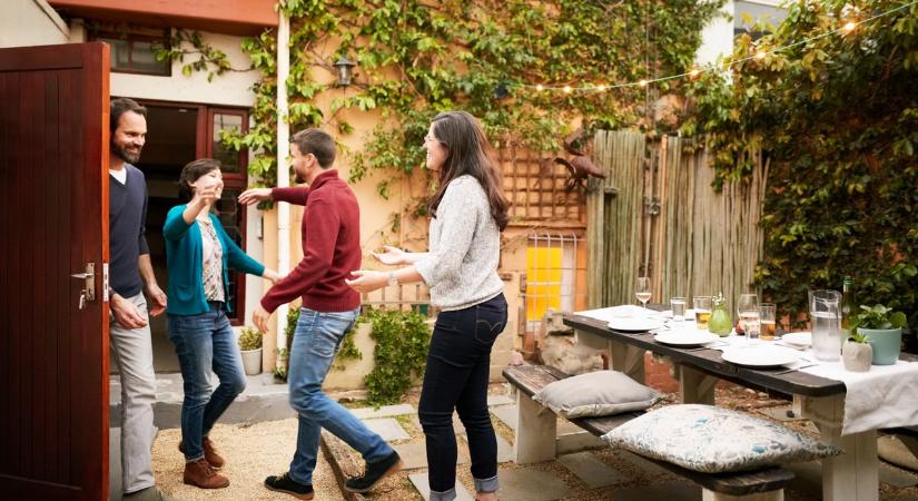 A „nem akarok vendégeket” trend – Avagy miért lett az otthonunk határvonal?