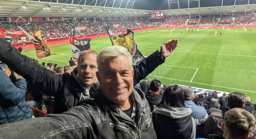 A pornó nagyágyúja szurkolóként járja a magyar futballstadionokat