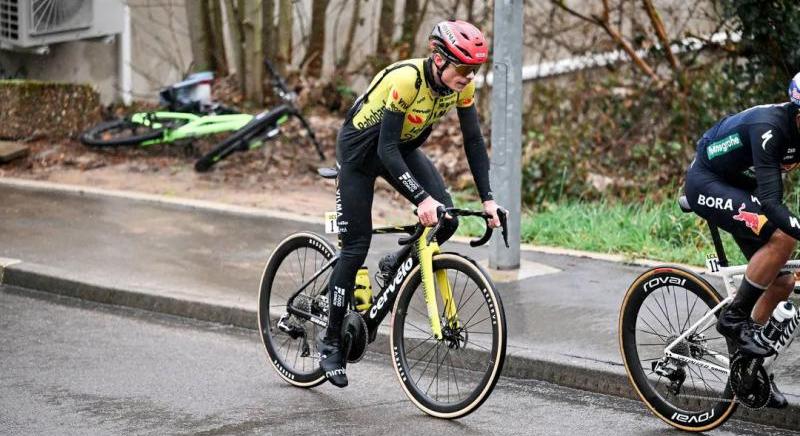 Vingegaard szokatlan ltzkdse lett a Prizs–Nizza egyik sztorija