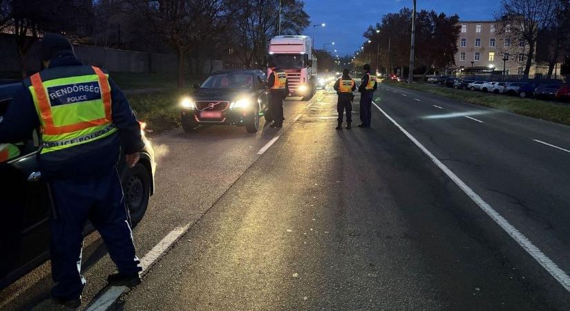 Razzia az utakon: Autósok százaira csaptak le a zsaruk, pedig a java csak most jön!