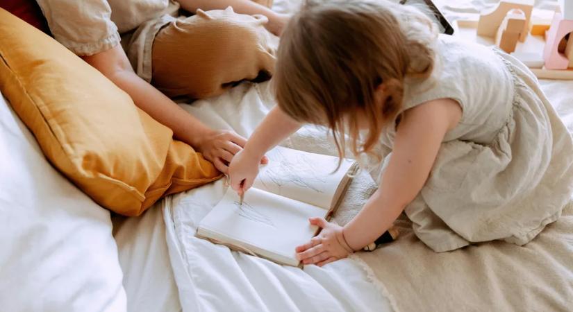 "Azt gondolták, csak gyomorrontás" - 40 percen múlt az élete az édes kislánynak