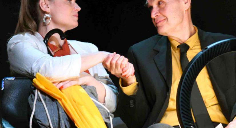 TÚL SOK „BEJÖVŐ” Rényi Ádám: Kerülőút / 6SZÍN