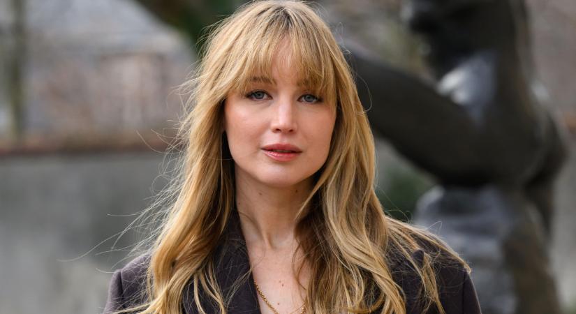 Jennifer Lawrence bemutatja: Ez a 2006-os outfit meglepő módon 2026-ban is tökéletesen működik