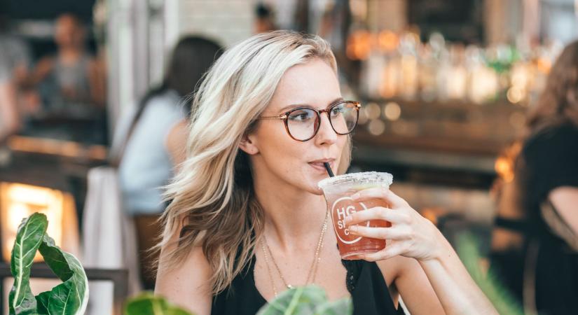 Oroszlánsörény is található az új italban, mégis egyre több magyar issza