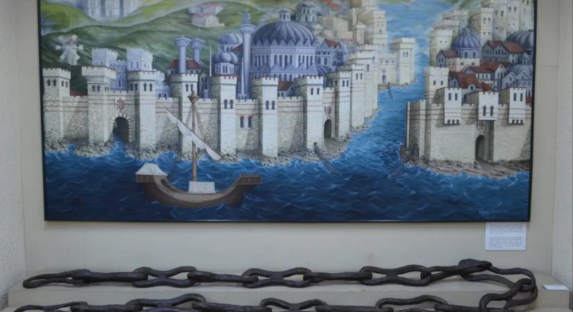 Konstantinápoly kikötőjét évszázadokig egy hatalmas lánc védte, ami még a Trónok harcában is feltűnt