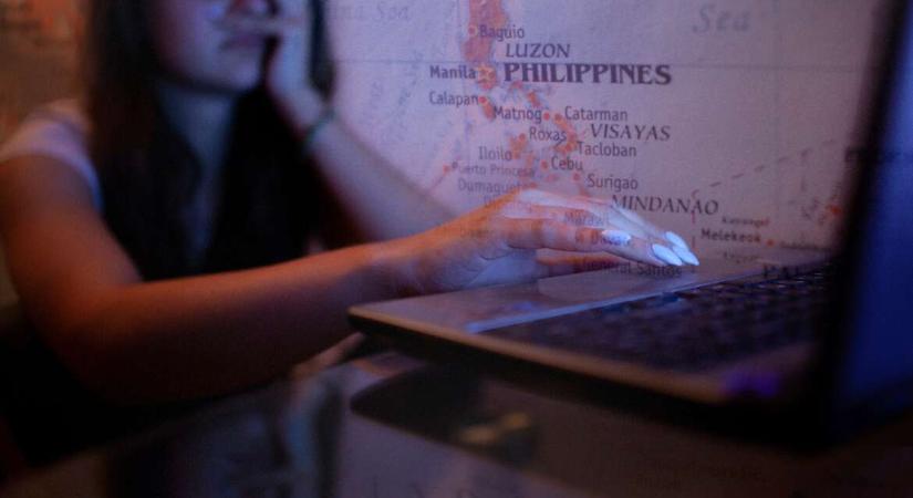 Míg ismert OnlyFans-modellek milliókat keresnek, fillérekért chatelnek helyettük a világ másik oldaláról