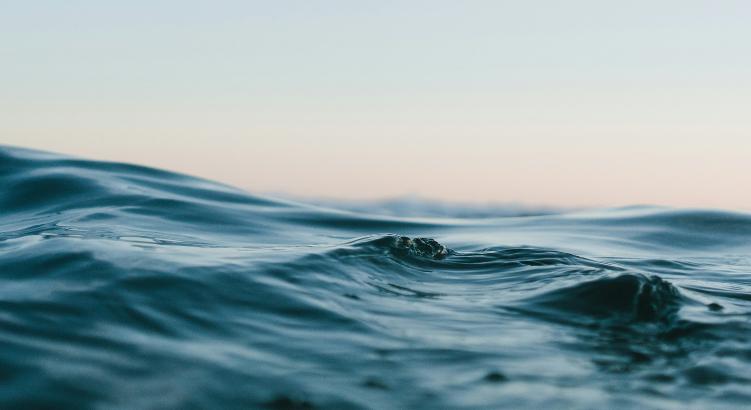 Dán hullámenergia-technológiával váltja ki az olajat Barbados