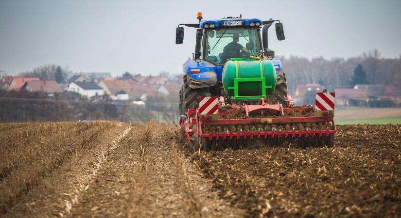 Figyeljünk az utakon: akár 300 ezer forintos bírság is járhat, ha nem fordítunk erre időt!