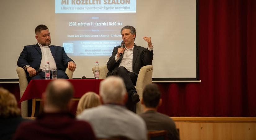 Őszintén, tabuk nélkül - Schiffer András Hajdúszoboszlón járt - fotókkal