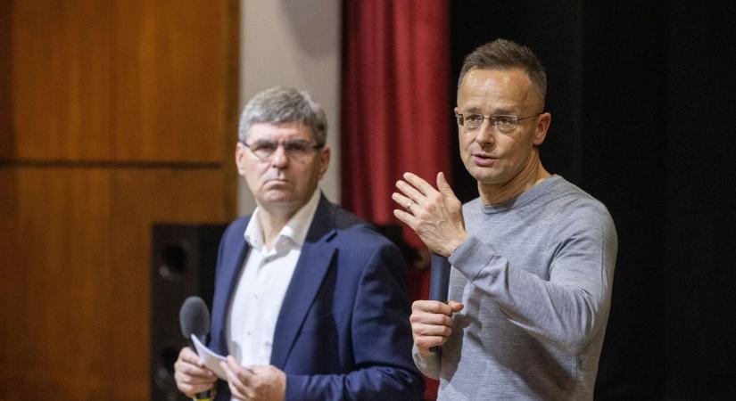 Kemény üzenetek Sárbogárdról: Szijjártó Péter a háborúról, Brüsszelről és Ukrajnáról beszélt (galéria)