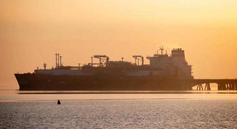 Olajszállító tartályhajókat támadott meg Irán, egekbe szökhet az olaj ára