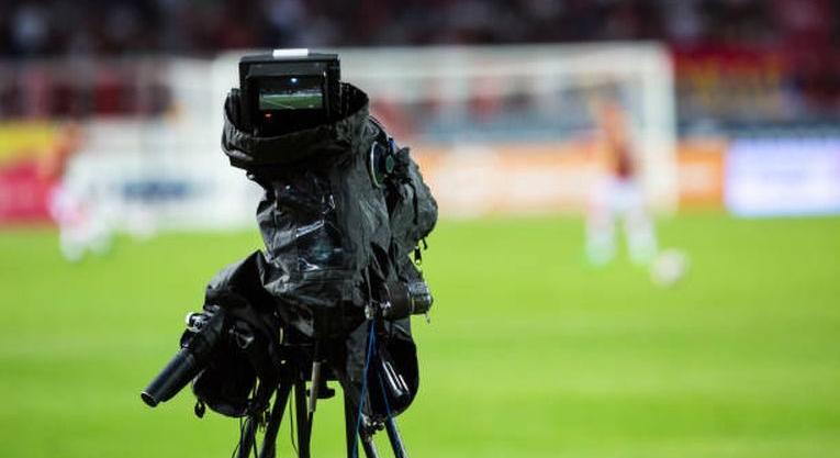 Ma a TV-ben: Élőben a Fradi-Braga EL-nyolcaddöntő, pályán Varga Barnabásék, a Roma és az Aston Villa is