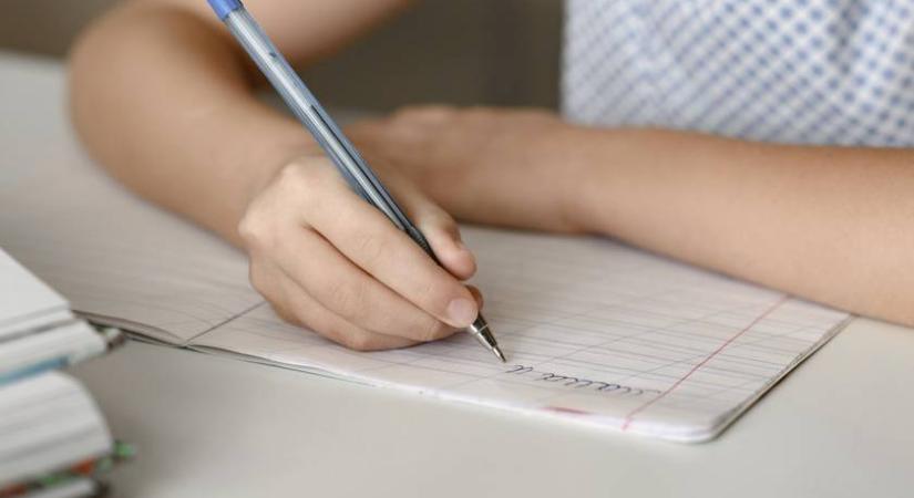 Irodalomóra vagy irodalom óra? Ha jól megy a helyesírás, tudnod kell