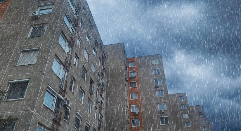 Zivatar sújt le Magyarországra, 9 vármegyére adtak ki figyelmeztetést