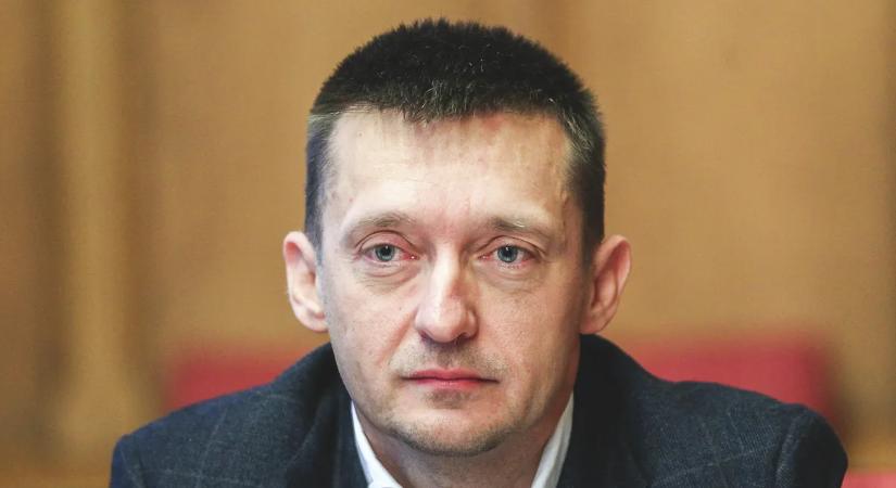 Eddig nem ismert részletek az ukrán aranykonvojról: "Ekkora mennyiségre nincs épeszű magyarázat"