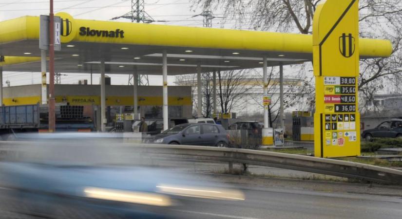 A Slovnaft szabályozni fogja az üzemanyagárakat – közölte a kormányfő