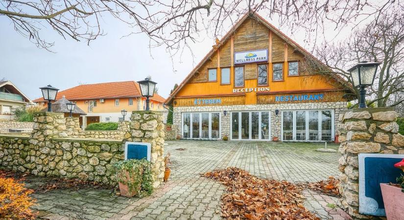 Nem kici, nem ócó, nem is kínai: többmilliárdos wellnessbirodalmat árulnak Zalában
