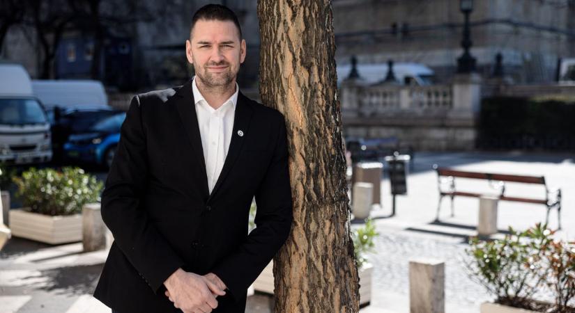 „Ilyen vészterhes időkben a biztosra kellene menni” – Kucsera Gábor a Mandinernek