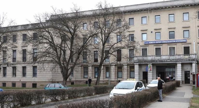 Bejelentést tett a vármegyei kórház: változás a látogatásban, minden hozzátartozót érint!