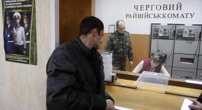 Mobil csoportok kezdik meg a mozgósítást Vinnicában, házhoz viszik a katonai behívókat