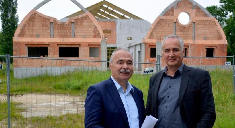 Évek óta ígérik, de még mindig nincs kész a mosonmagyaróvári tanuszoda