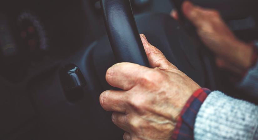 A 68 év feletti időseknek már tilos a vezetés ebben az európai országban