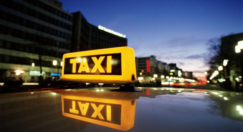 Erősre itta magát az utas, balhé lett a vége