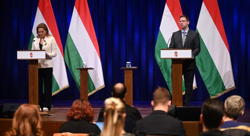Bejelentéseket tesz Gulyás Gergely – Kormányinfó percről percre